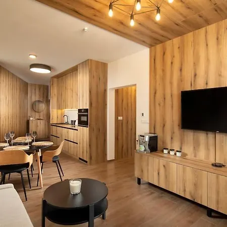 Na Vrsku Apartment